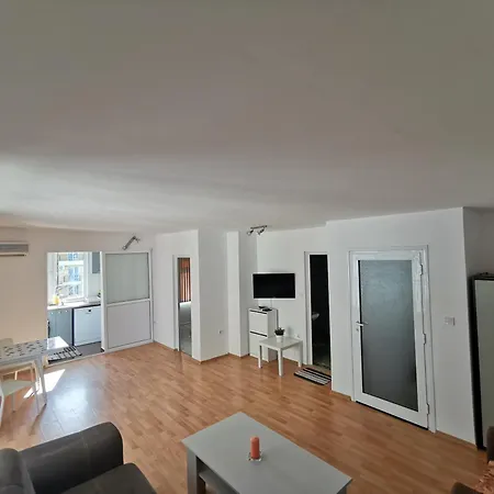 Apartment 4th Floor